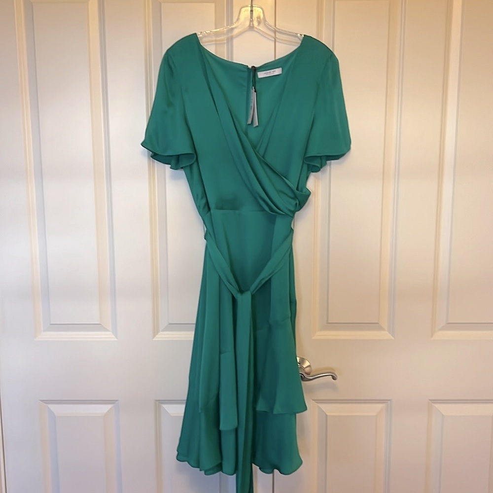Green satin cold shoulder midi dress US 18